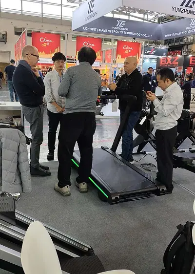 Foldable treadmill interaction at ISPO 2025